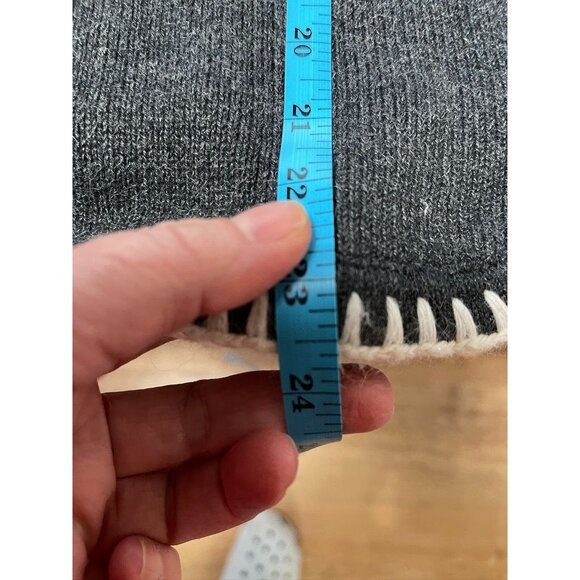 EUC Vintage Hand Embroidered Charcoal Gray Cozy Knit Sweater - Picture 10 of 10